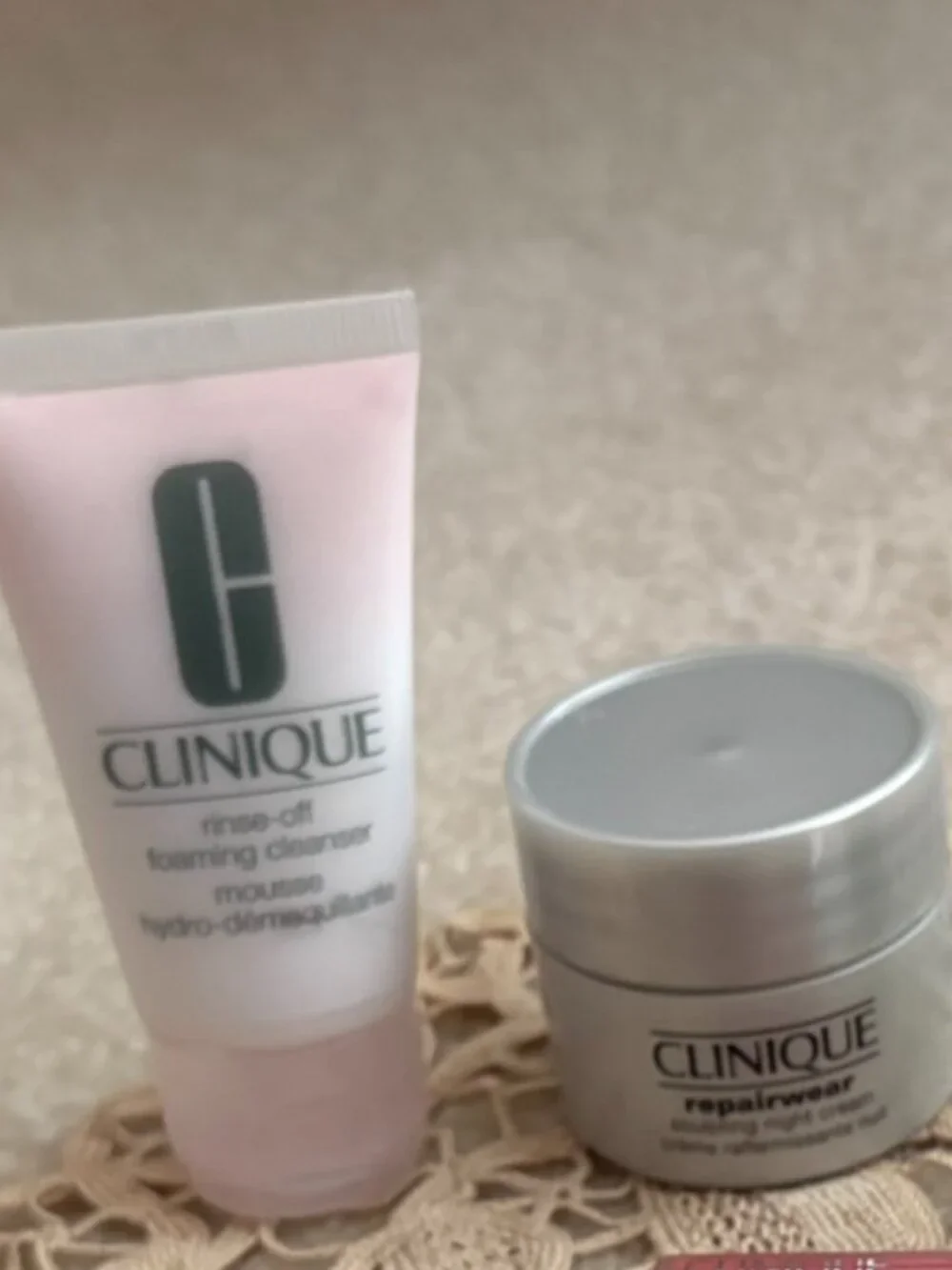 Clinique Travel‑Size Essentials Set – Mauve & Silver Glow Collection = NWOT